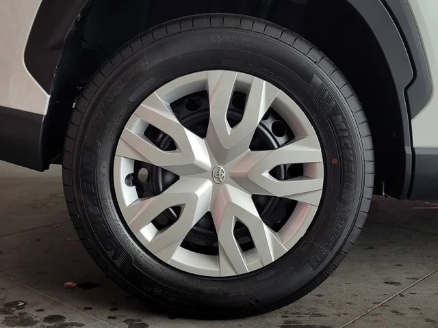 2026 Toyota Corolla Cross - Image 4 of 12
