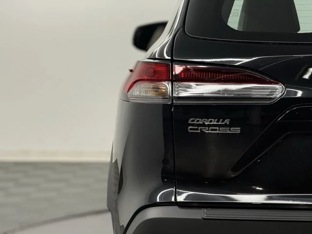 2026 Toyota Corolla Cross - Image 9 of 12