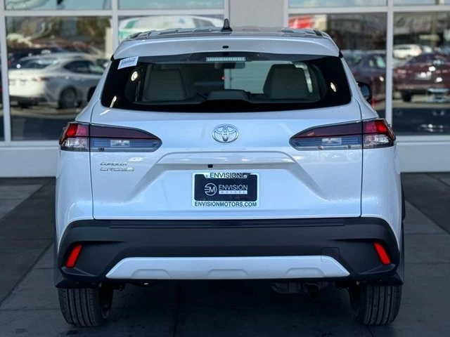 2026 Toyota Corolla Cross - Image 10 of 12