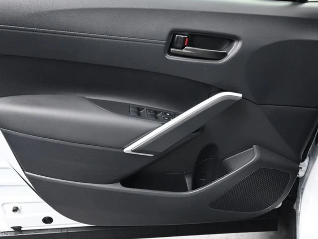 2026 Toyota Corolla Cross - Image 13 of 20