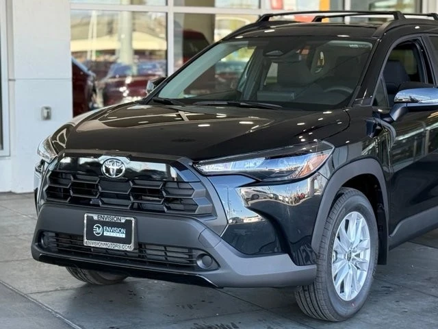 2026 Toyota Corolla Cross - Image 3 of 12