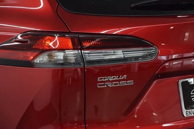 2026 Toyota Corolla Cross - Image 10 of 12