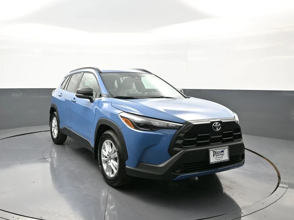 2026 Toyota Corolla Cross - Image 3 of 21