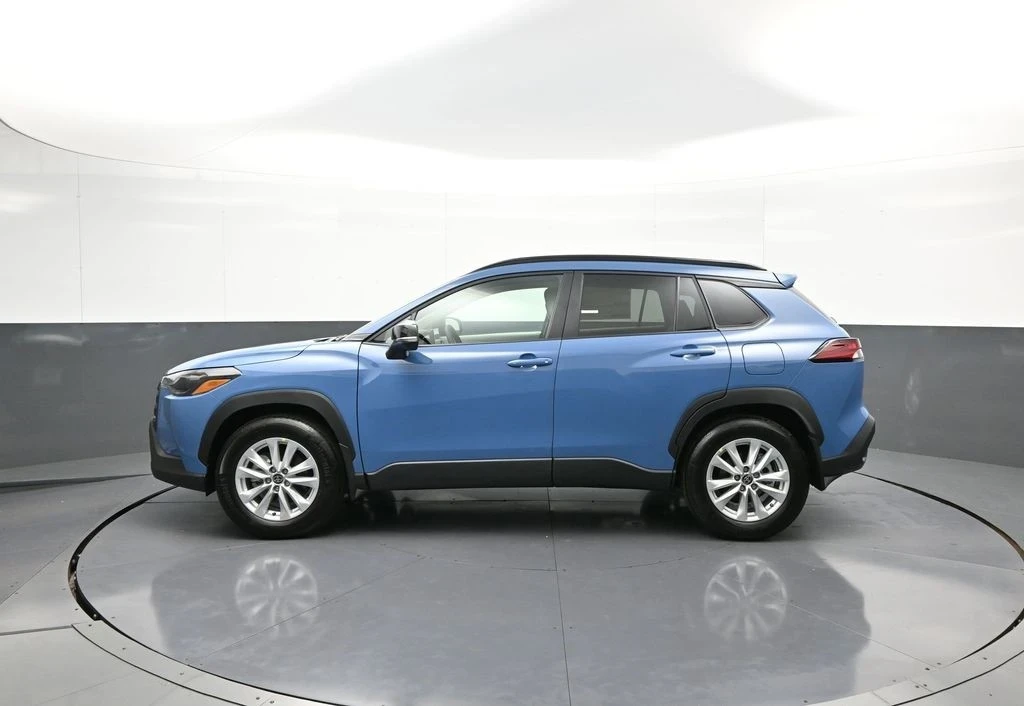2026 Toyota Corolla Cross - Image 9 of 21
