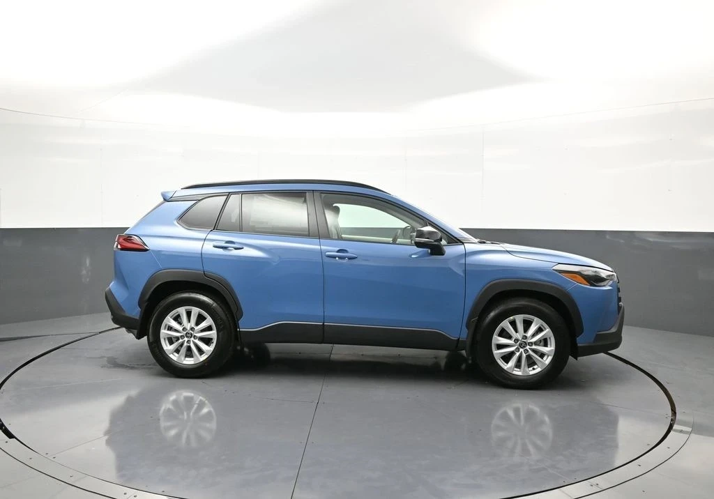 2026 Toyota Corolla Cross - Image 5 of 21