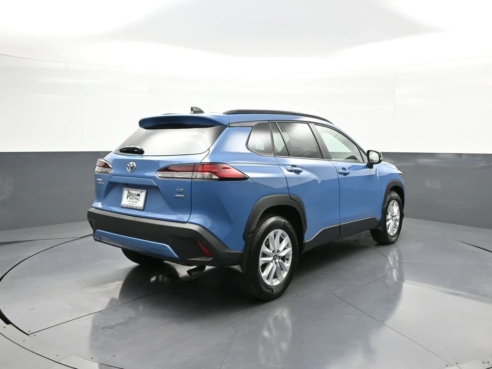 2026 Toyota Corolla Cross - Image 6 of 21
