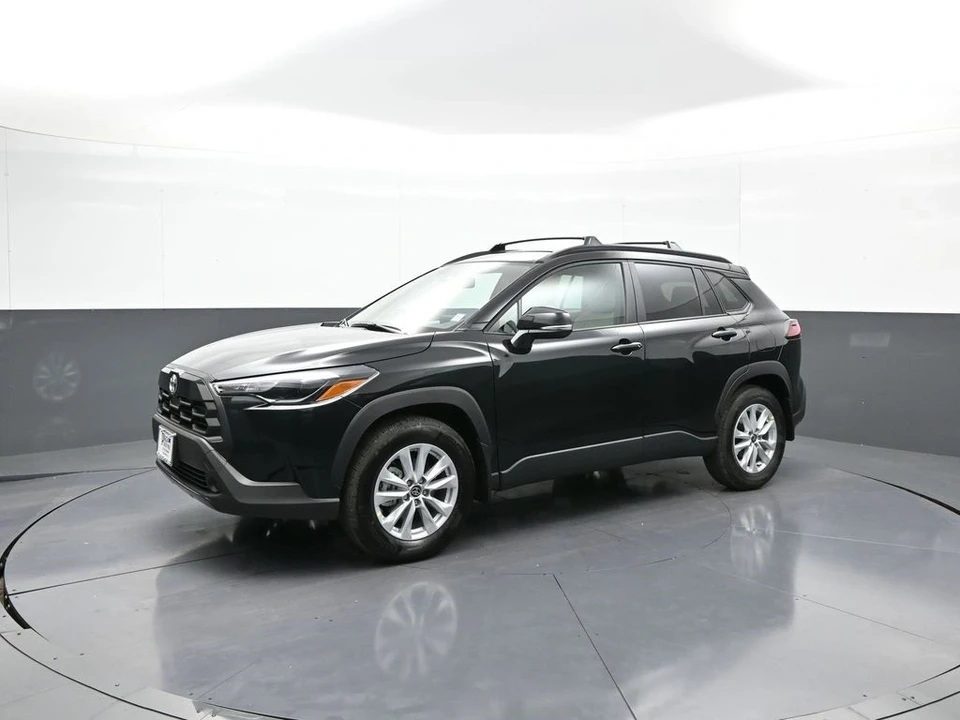 2026 Toyota Corolla Cross - Image 10 of 12