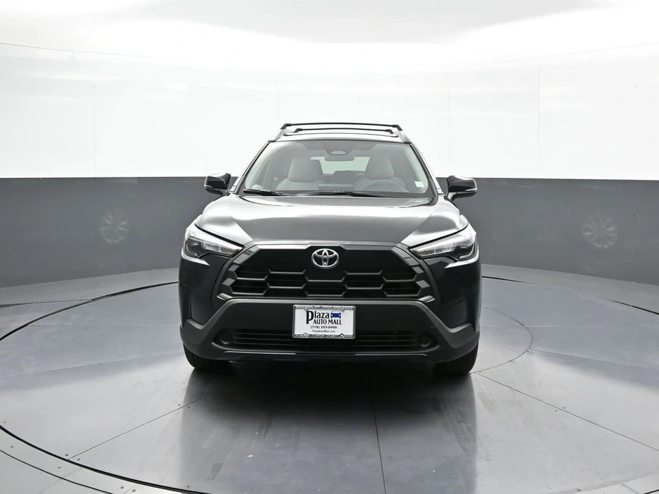 2026 Toyota Corolla Cross - Image 2 of 12