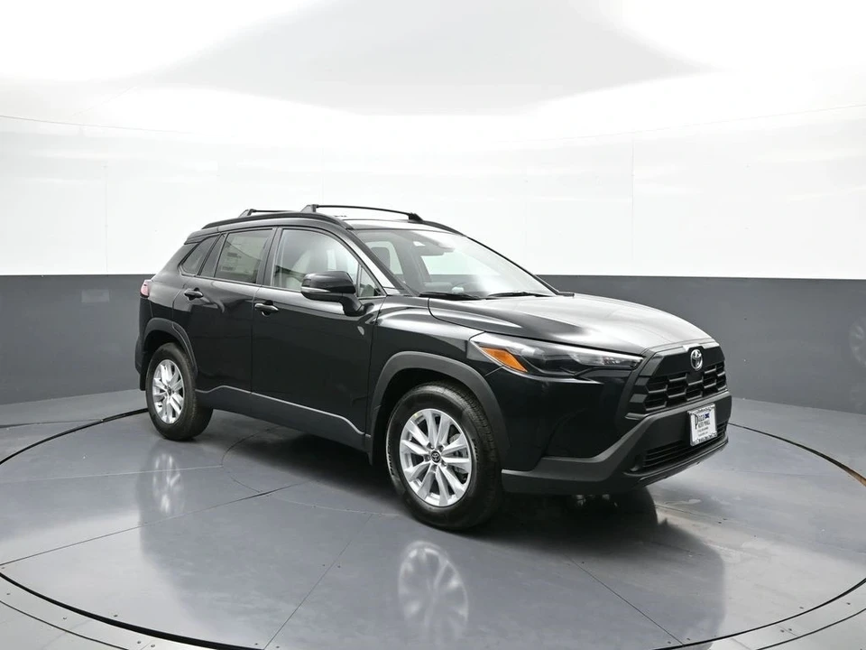 2026 Toyota Corolla Cross - Image 4 of 12