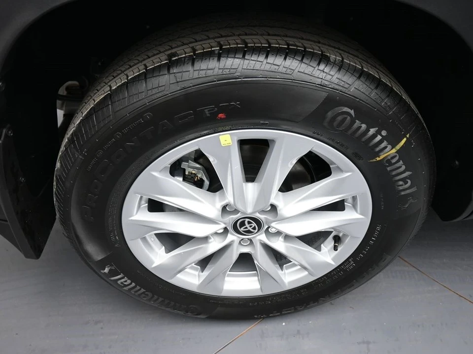 2026 Toyota Corolla Cross - Image 12 of 12