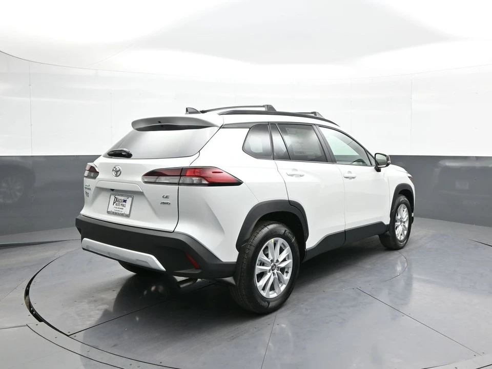 2026 Toyota Corolla Cross - Image 6 of 12