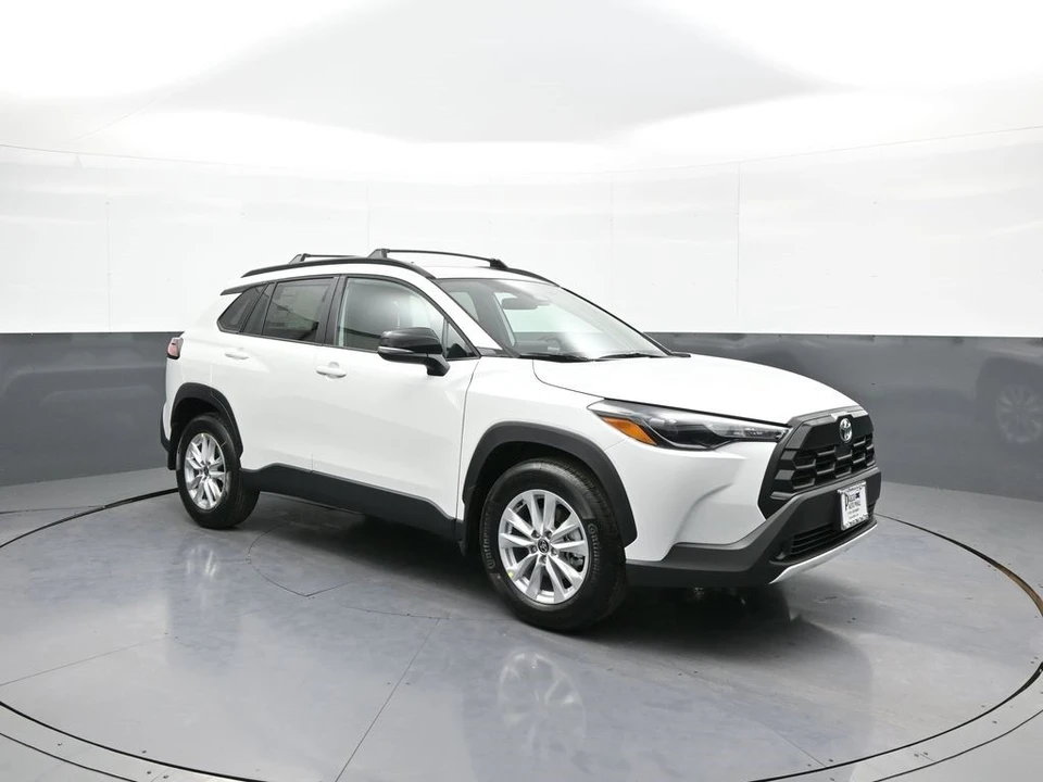 2026 Toyota Corolla Cross - Image 4 of 12