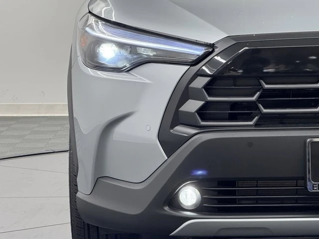 2026 Toyota Corolla Cross - Image 7 of 12
