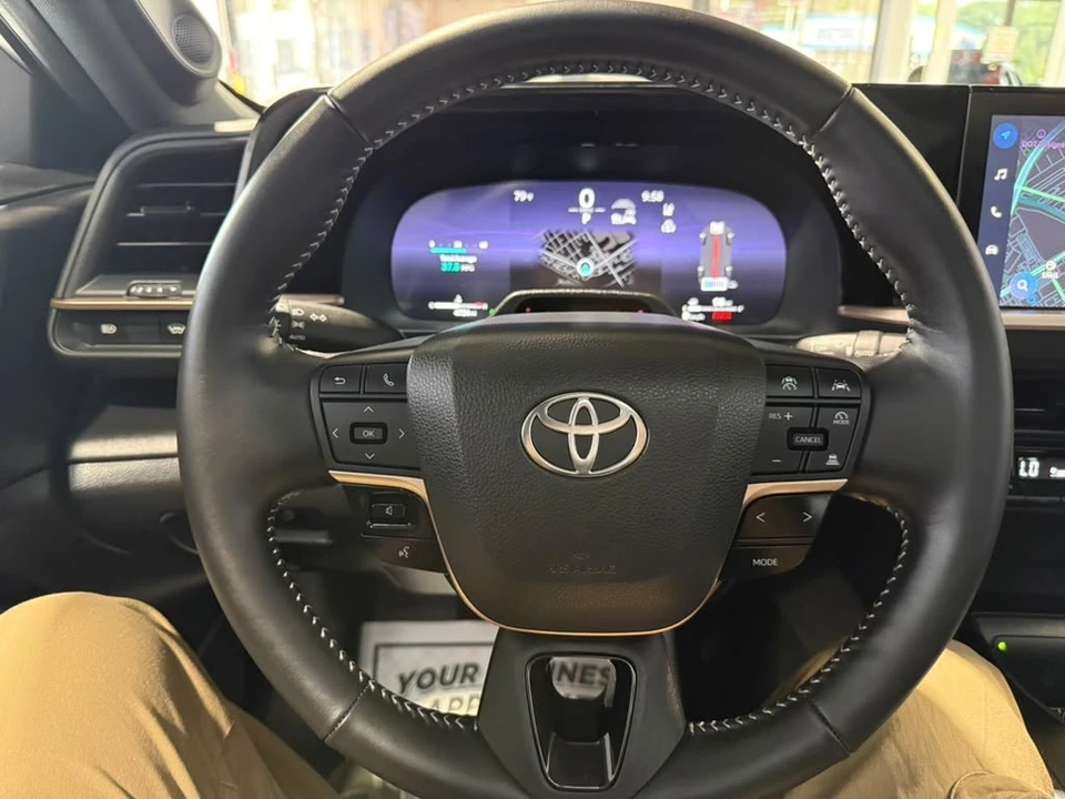 2026 Toyota Crown 16th Gen - Image 15 of 31