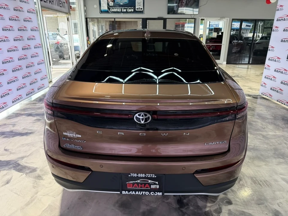 2026 Toyota Crown 16th Gen - Image 12 of 31