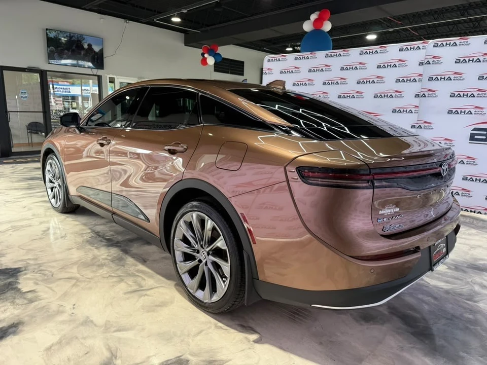 2026 Toyota Crown 16th Gen - Image 13 of 31