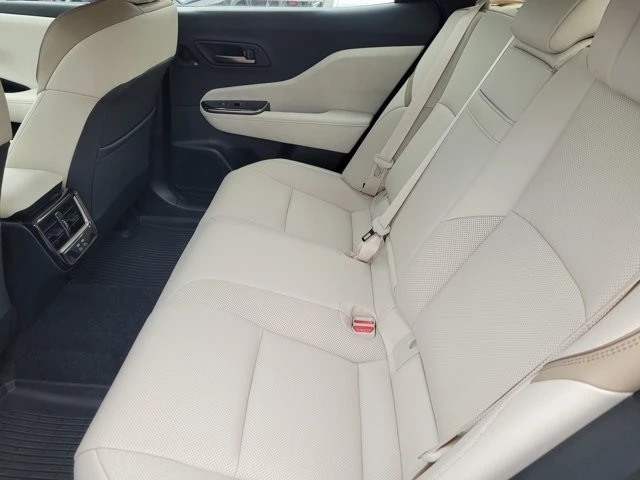 2026 Toyota Crown 16th Gen - Image 8 of 12