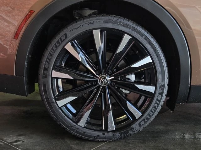 2026 Toyota Crown 16th Gen - Image 4 of 12
