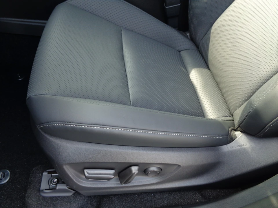 2026 Toyota Crown - Image 13 of 31