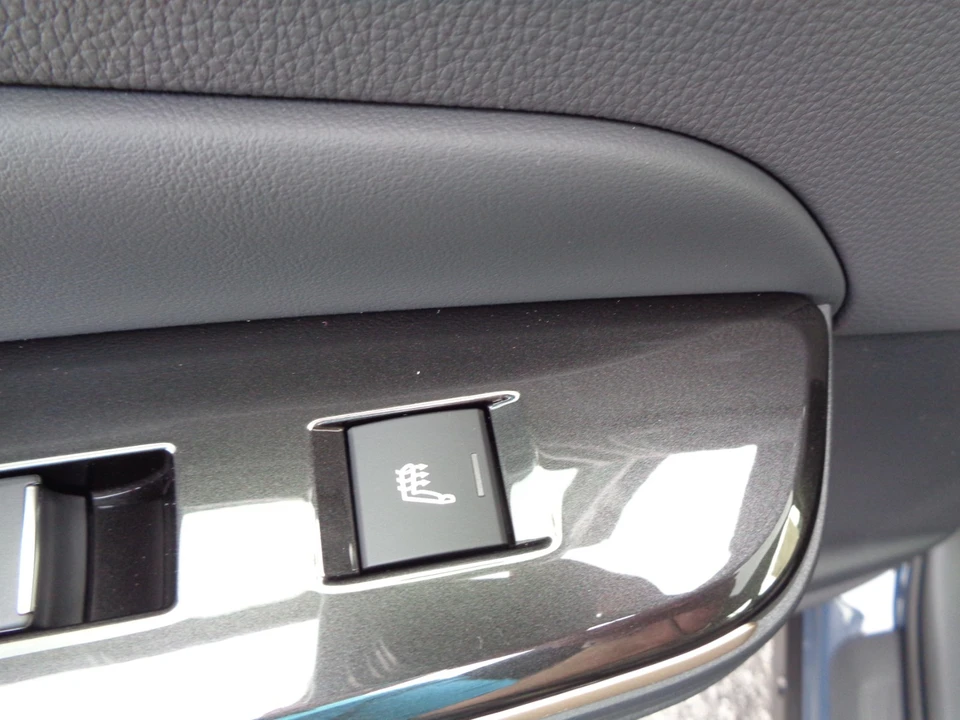 2026 Toyota Crown - Image 19 of 31