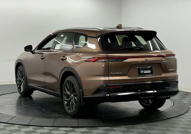 2026 Toyota Crown 16th Gen - Image 10 of 12