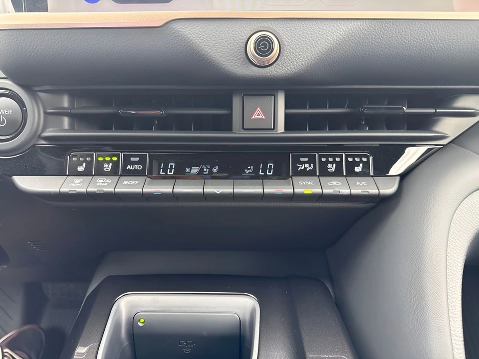 2026 Toyota Crown 16th Gen - Image 19 of 31