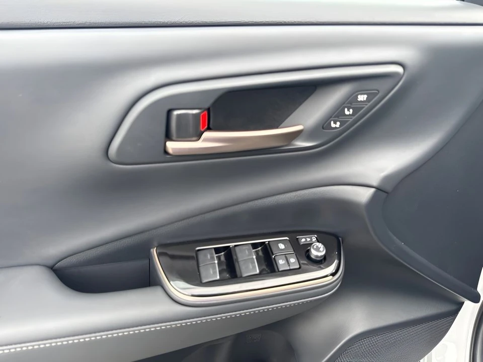 2026 Toyota Crown 16th Gen - Image 27 of 31