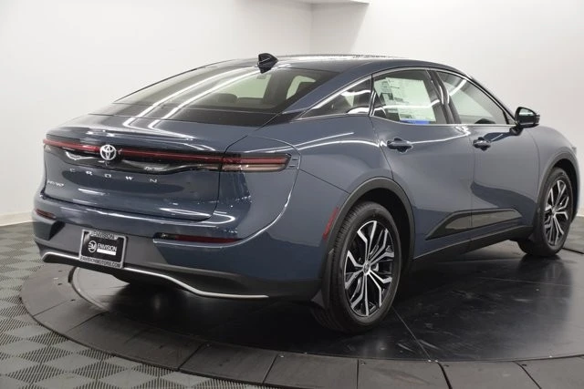 2026 Toyota Crown 16th Gen - Image 8 of 12