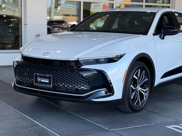 2026 Toyota Crown 16th Gen - Image 3 of 12