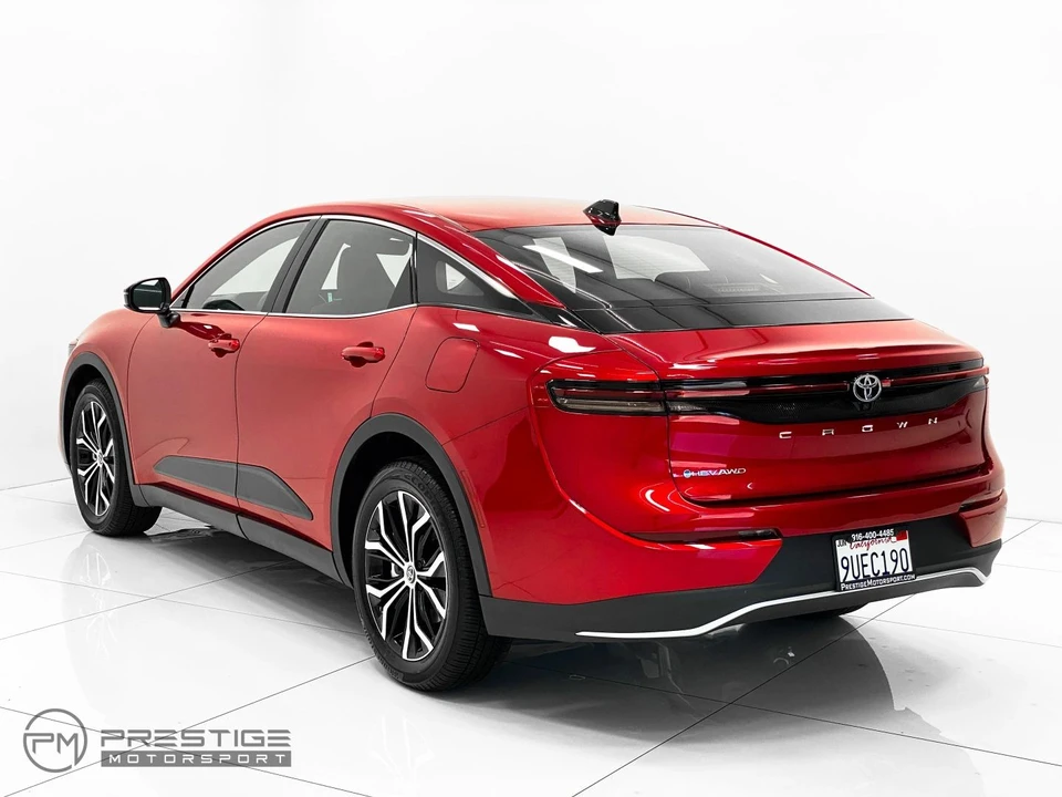 2026 Toyota Crown 16th Gen - Image 8 of 31
