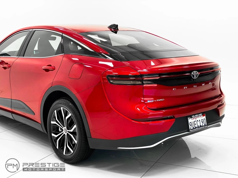 2026 Toyota Crown 16th Gen - Image 10 of 31