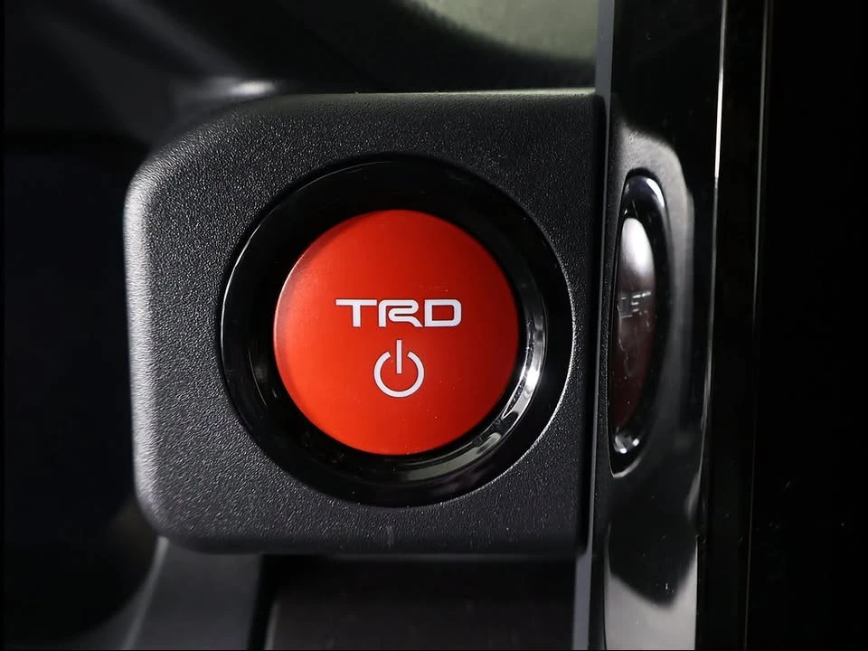 2026 Toyota 4Runner 6th Gen - Image 11 of 19