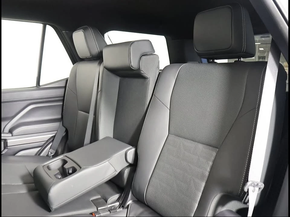 2026 Toyota 4Runner 6th Gen - Image 16 of 19