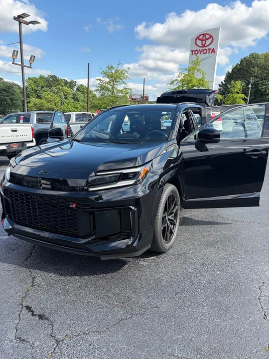 2026 Toyota RAV4 5th Gen - Image 4 of 5