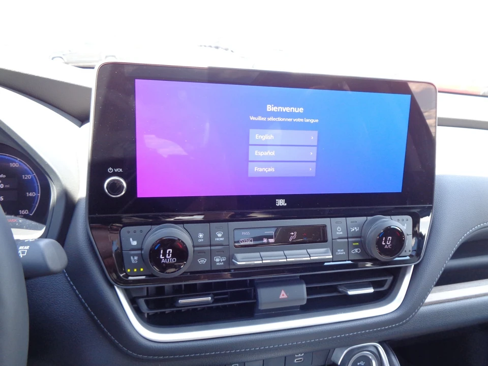 2026 Toyota Highlander - Image 27 of 31