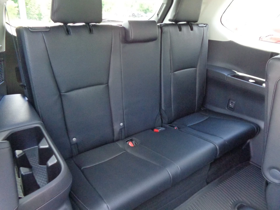 2026 Toyota Highlander - Image 20 of 31