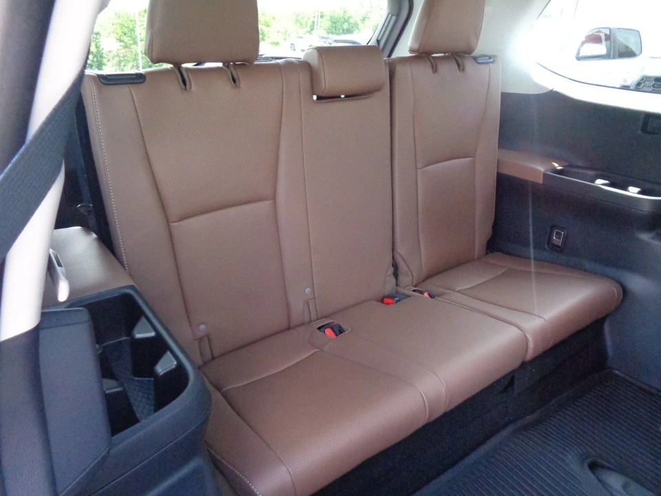 2026 Toyota Highlander - Image 21 of 31