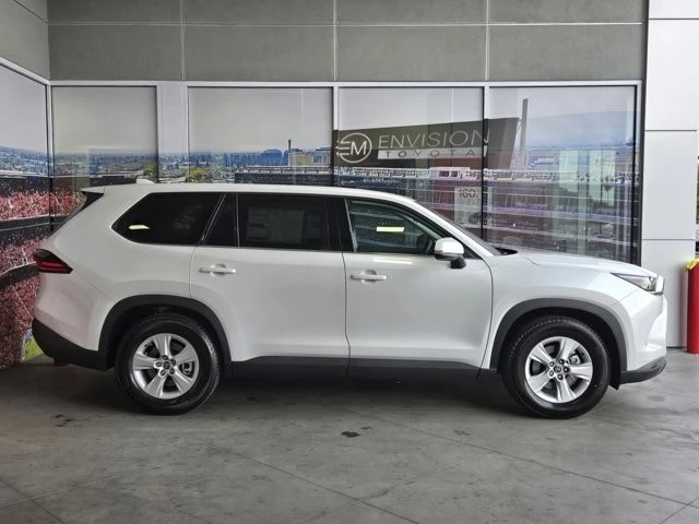 2026 Toyota Highlander - Image 3 of 12