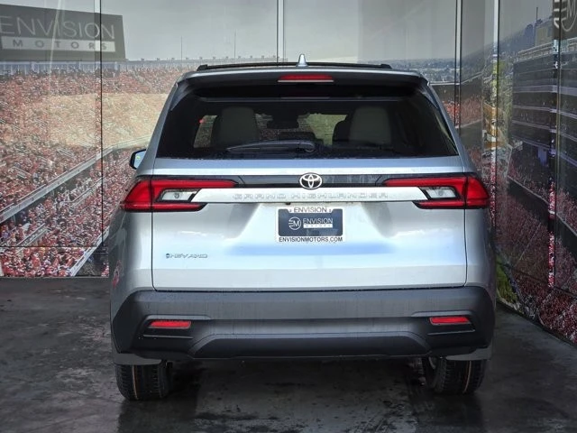 2026 Toyota Highlander - Image 5 of 11