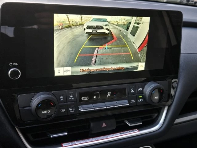 2026 Toyota Highlander - Image 11 of 11