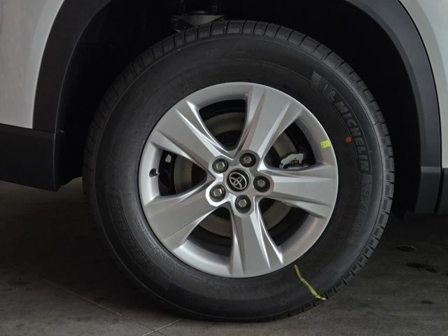 2026 Toyota Highlander - Image 4 of 12