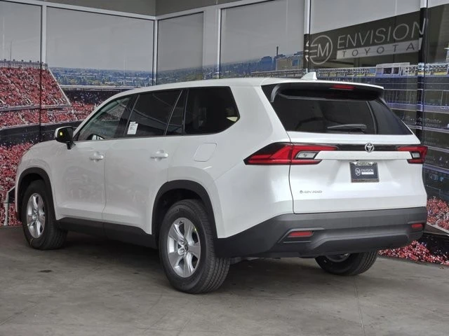 2026 Toyota Highlander - Image 5 of 12