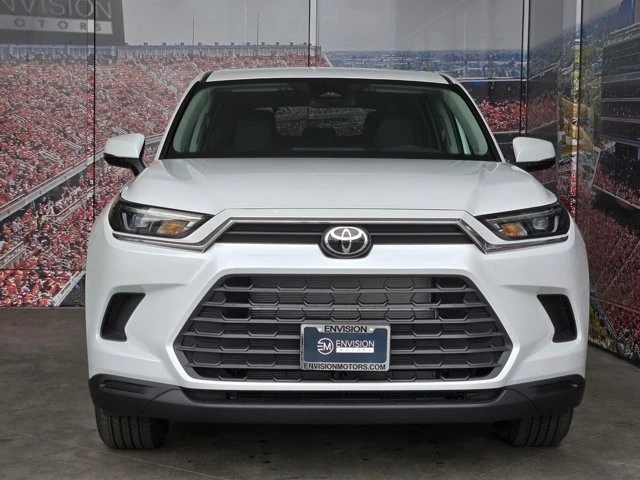 2026 Toyota Highlander - Image 2 of 12