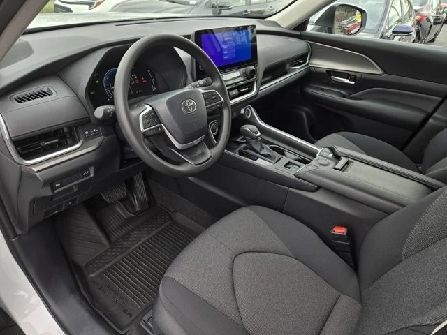2026 Toyota Highlander - Image 7 of 12