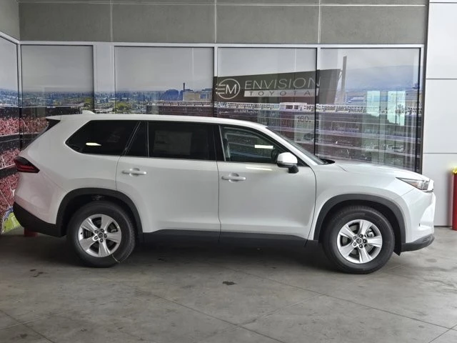 2026 Toyota Highlander - Image 3 of 12