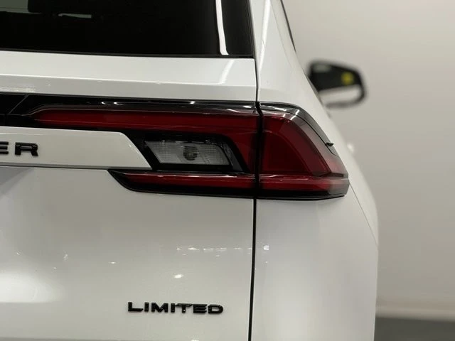 2026 Toyota Highlander - Image 7 of 12