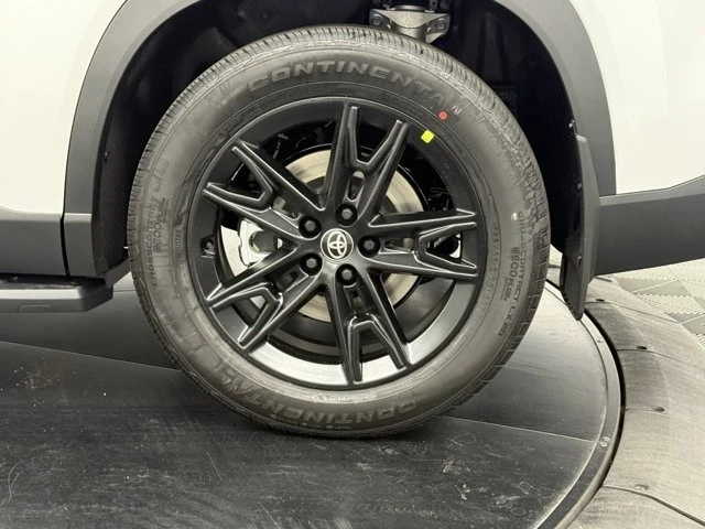 2026 Toyota Highlander - Image 12 of 12