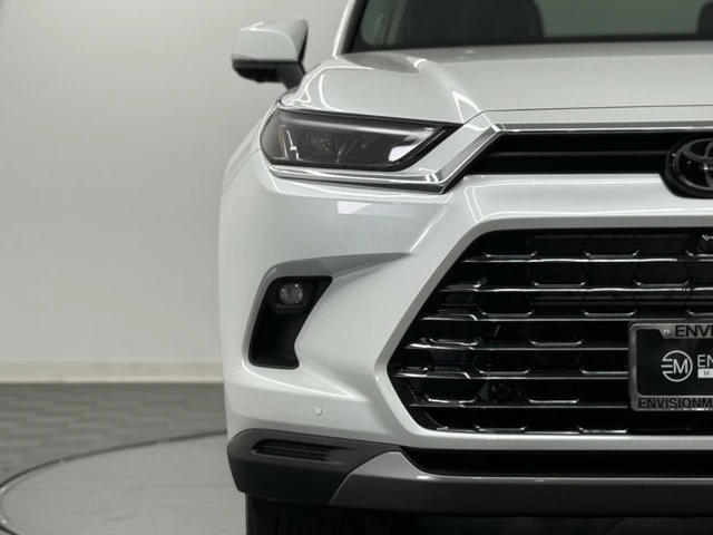 2026 Toyota Highlander - Image 4 of 12