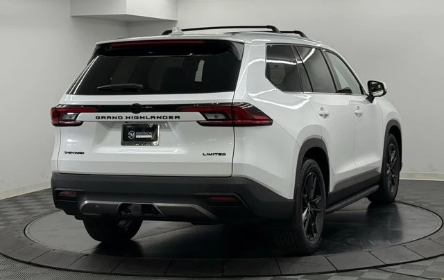 2026 Toyota Highlander - Image 6 of 12