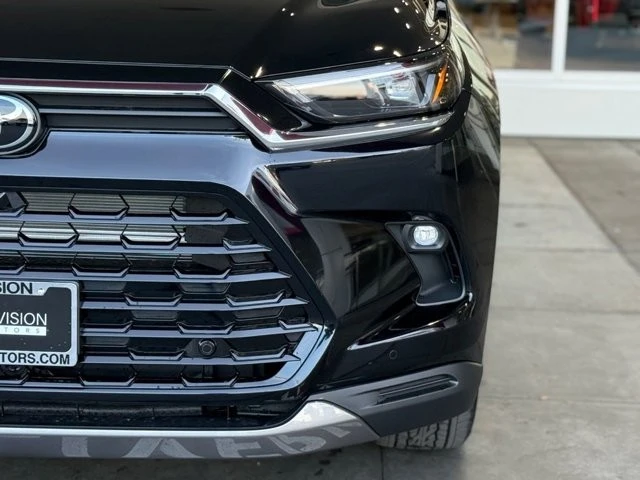 2026 Toyota Highlander - Image 5 of 12